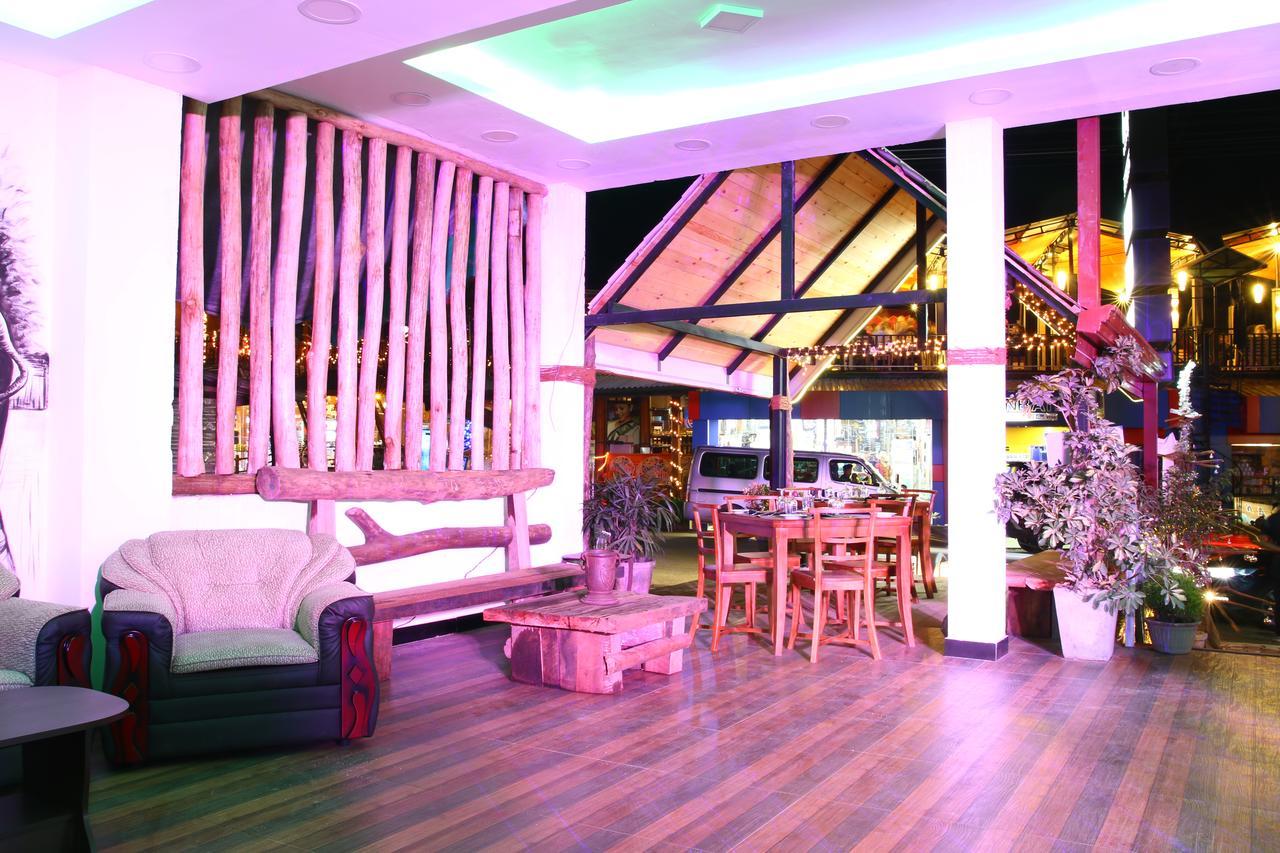 Oak Ray La Ella Breeze Hotel Buitenkant foto